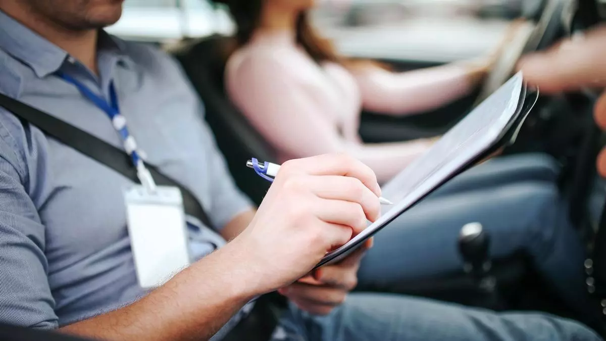 Curso completo examinador de tráfico individualizado
